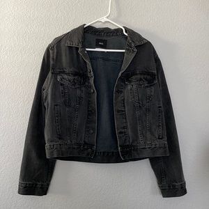 BDG | URBAN OUTFITTERS | BLACK CROPPED DENIM TRUCKER JACKET SIZE MEDIUM 🦇🖤